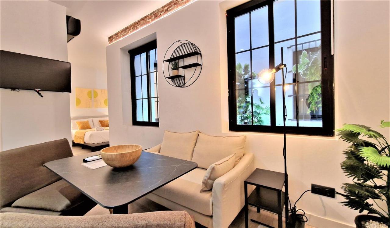 Apartamentos Wur Madrid Kültér fotó